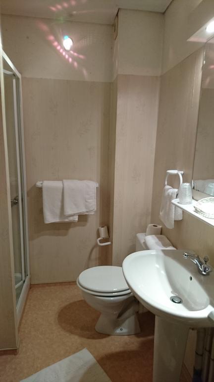 Hotel De France Objat Экстерьер фото
